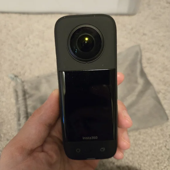 Insta360 X3 Camera - Picture 2 of 7